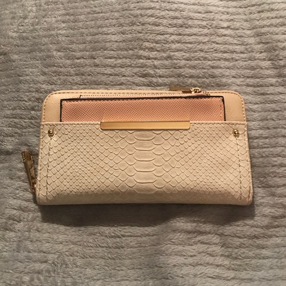 Aldo Wallet - Picture 3 of 5